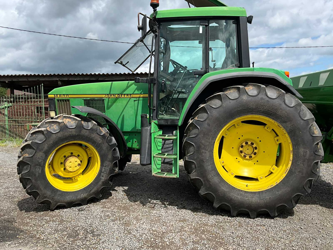 John Deere 6800 MW26800AS - Farm tractor: picture 2 John Deere 6800 MW26800AS - Farm tractor: picture 2