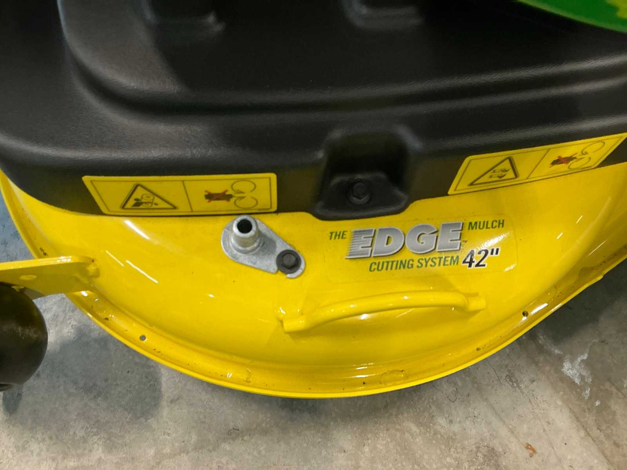 John Deere X350 - Garden mower: picture 5 John Deere X350 - Garden mower: picture 5