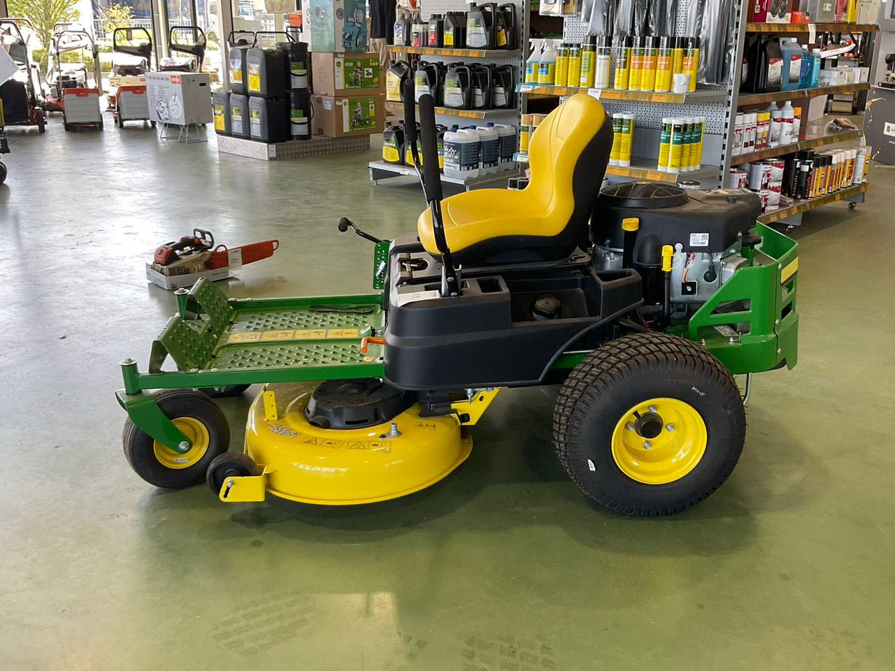 John Deere Z335E - Garden mower: picture 2 John Deere Z335E - Garden mower: picture 2