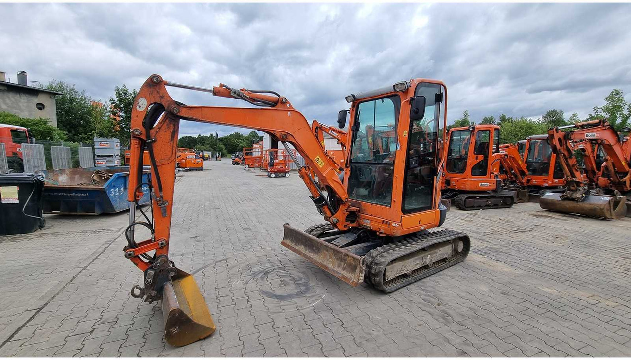 KUBOTA U27-4 - Mini excavator: picture 2 KUBOTA U27-4 - Mini excavator: picture 2