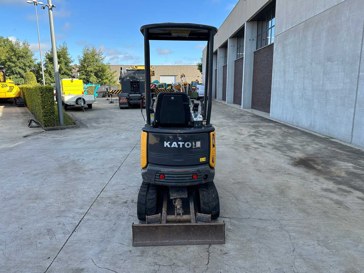 Mini excavator Kato 17VXE: picture 42 Mini excavator Kato 17VXE: picture 42