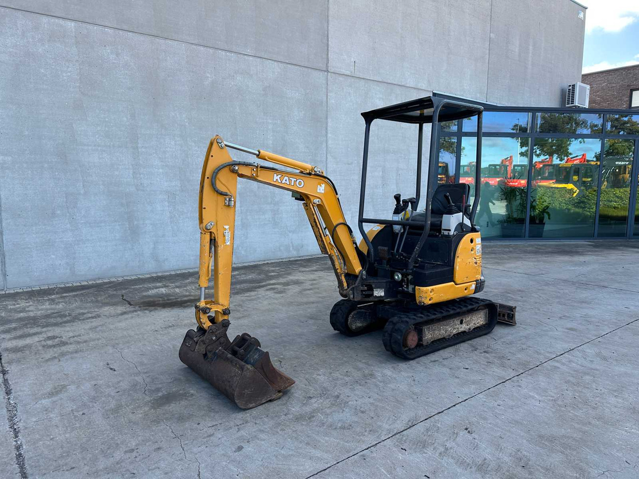 Mini excavator Kato 17VXE: picture 38 Mini excavator Kato 17VXE: picture 38