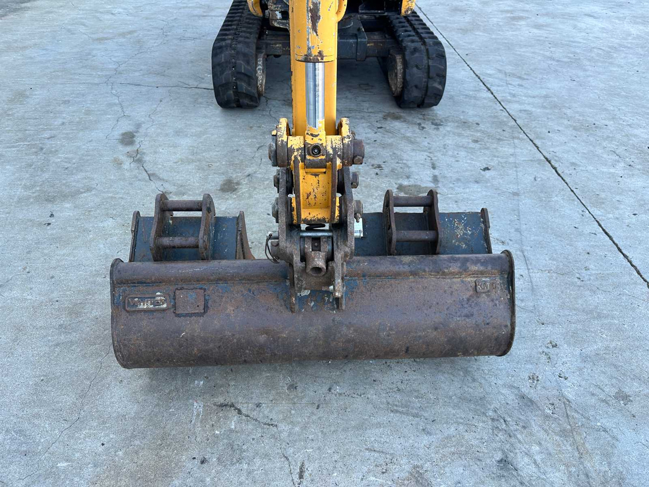 Mini excavator Kato 17VXE: picture 11 Mini excavator Kato 17VXE: picture 11