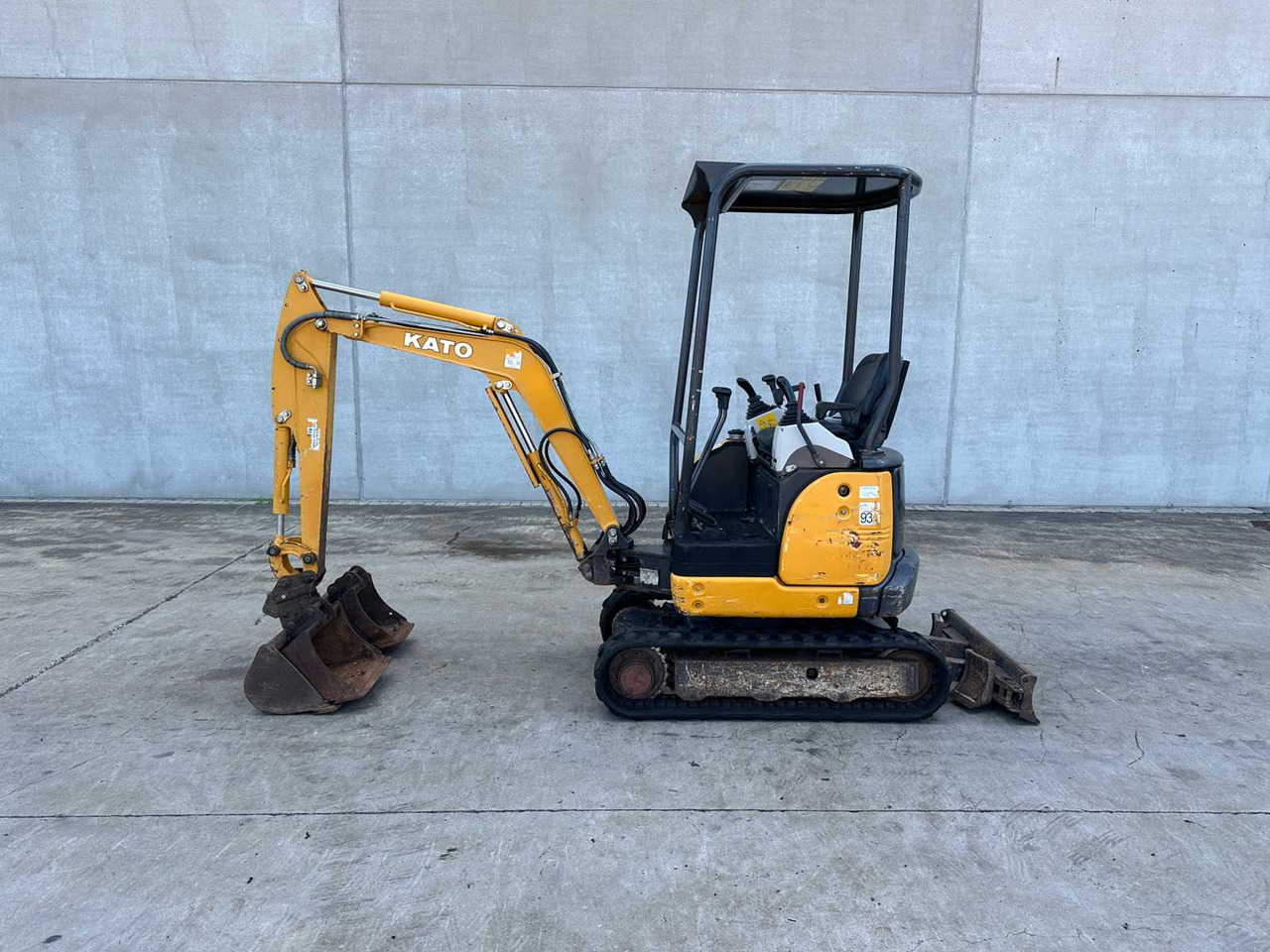 Mini excavator Kato 17VXE: picture 44 Mini excavator Kato 17VXE: picture 44