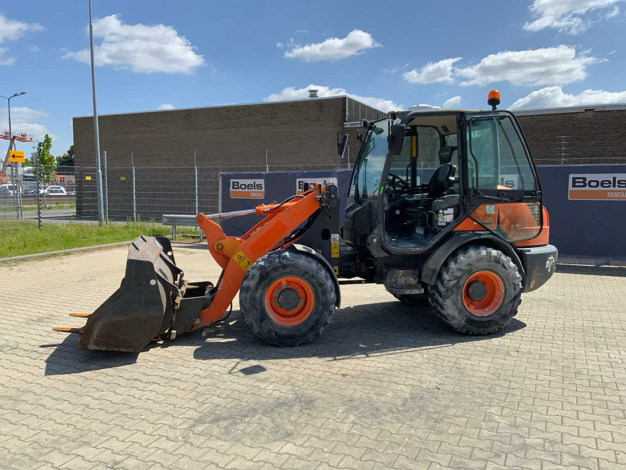 Komatsu WA-70-7 - Wheel loader: picture 2 Komatsu WA-70-7 - Wheel loader: picture 2