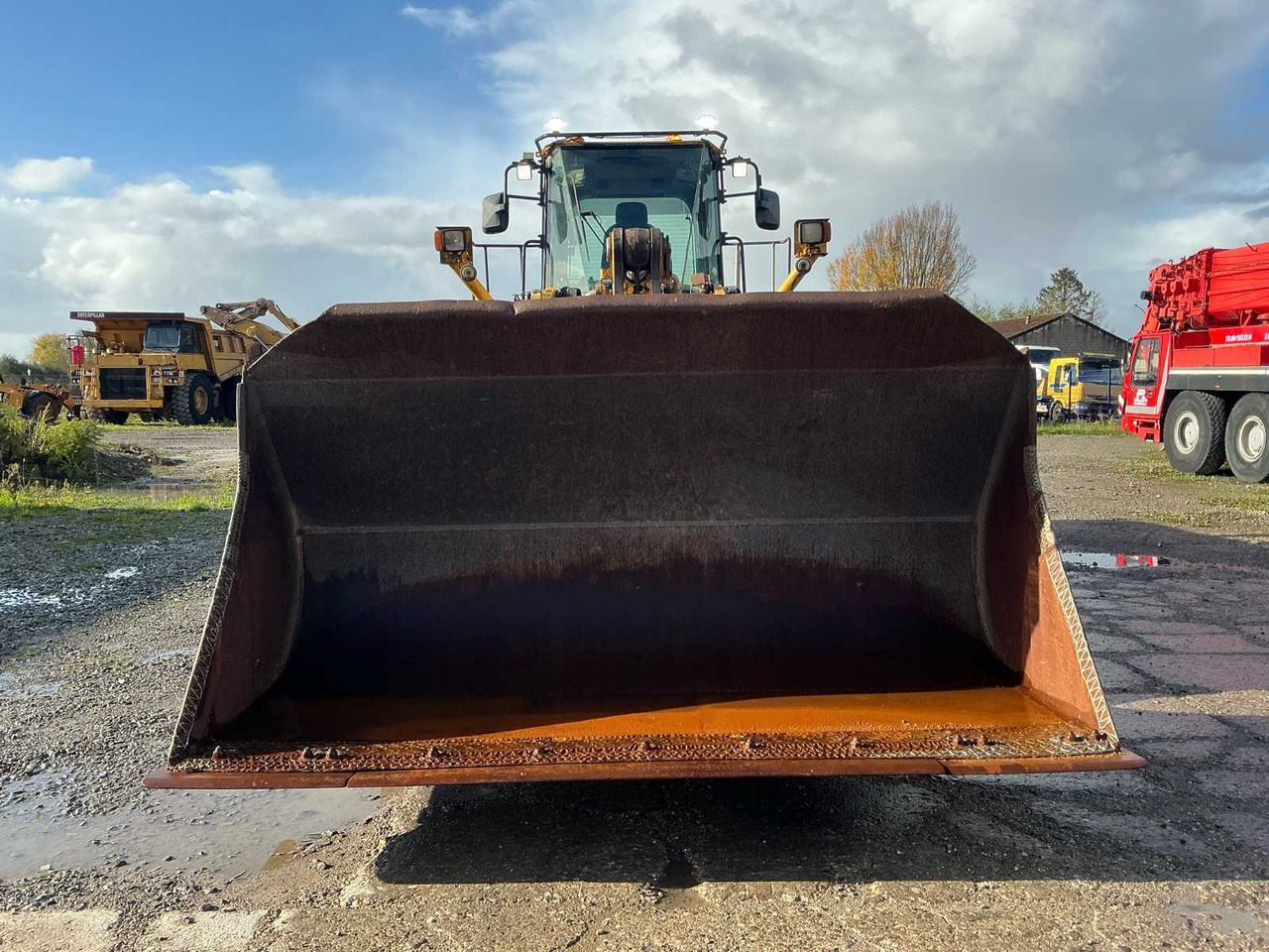 Komatsu WA480-6 - Wheel loader: picture 2 Komatsu WA480-6 - Wheel loader: picture 2