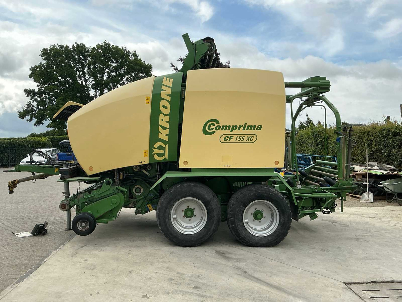 Krone Comprima CF 155 XC - Round baler: picture 2 Krone Comprima CF 155 XC - Round baler: picture 2