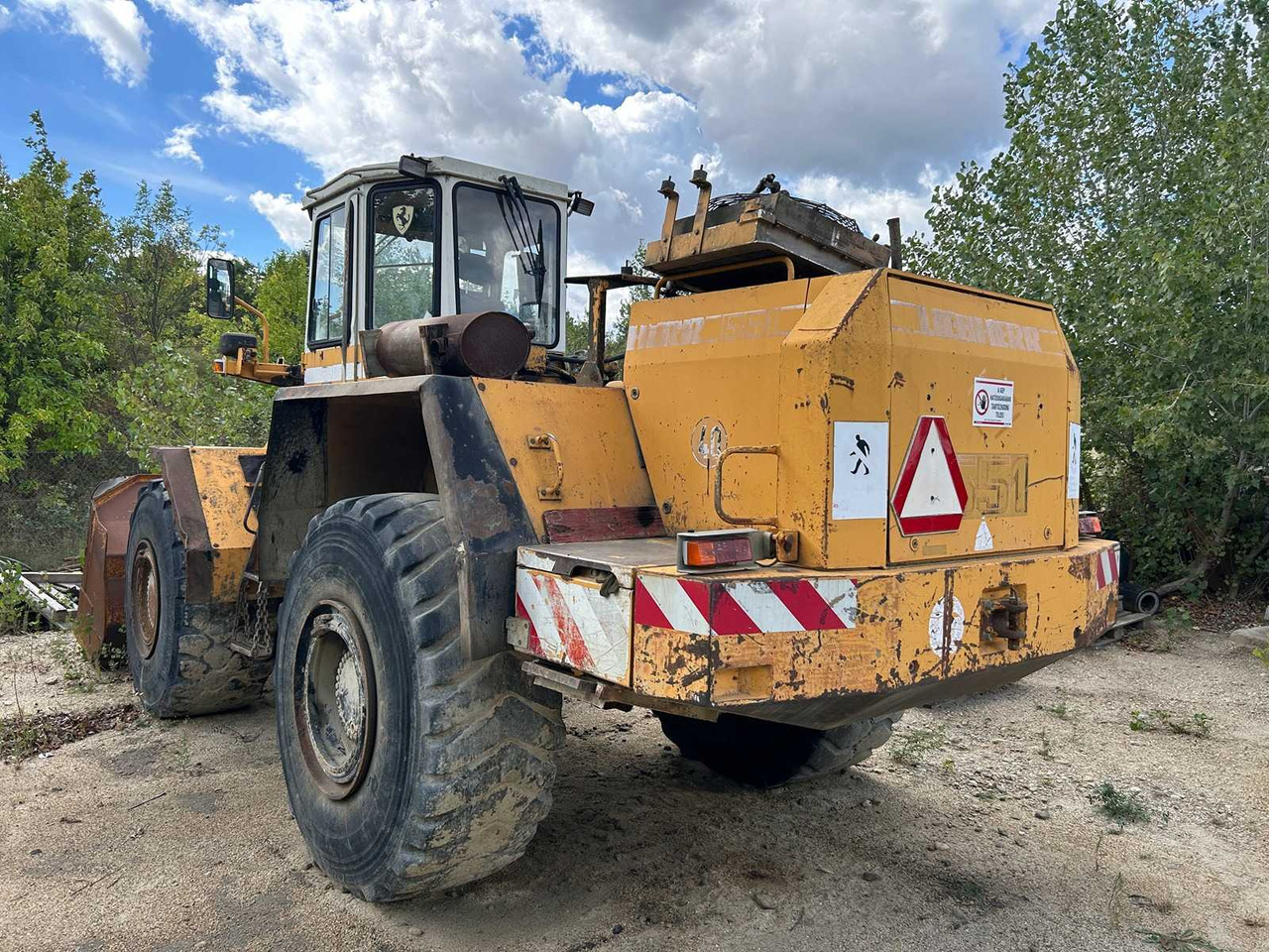 LIEBHERR L551 - Wheel loader: picture 2 LIEBHERR L551 - Wheel loader: picture 2