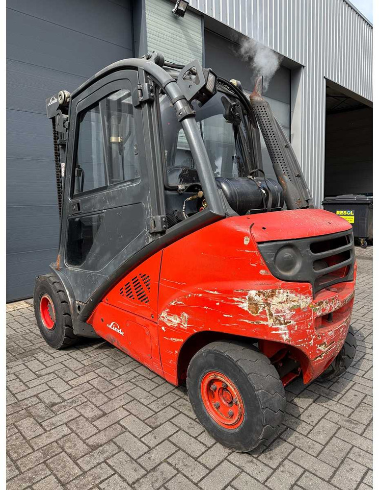 LINDE - 2007 - H30T - FORKLIFT TRUCK - Forklift: picture 5 LINDE - 2007 - H30T - FORKLIFT TRUCK - Forklift: picture 5