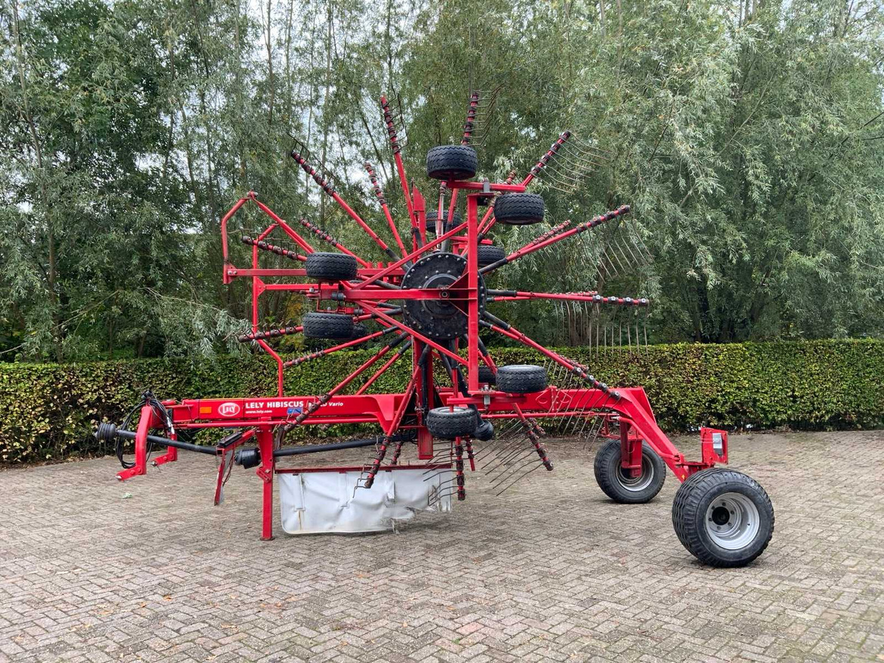 Lely Hibiscus 915 CD Vario - Hay and forage equipment: picture 2 Lely Hibiscus 915 CD Vario - Hay and forage equipment: picture 2