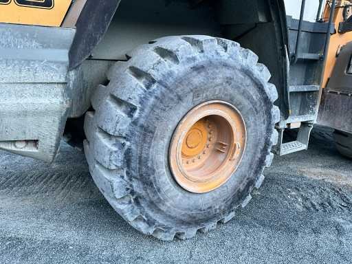 Wheel loader Liebherr L580: picture 9