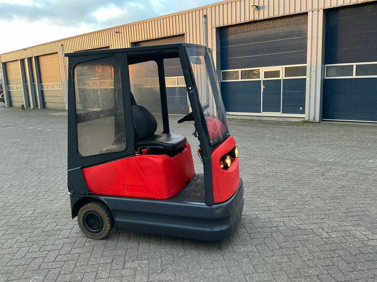 Linde P60Z - Municipal tractor: picture 5 Linde P60Z - Municipal tractor: picture 5
