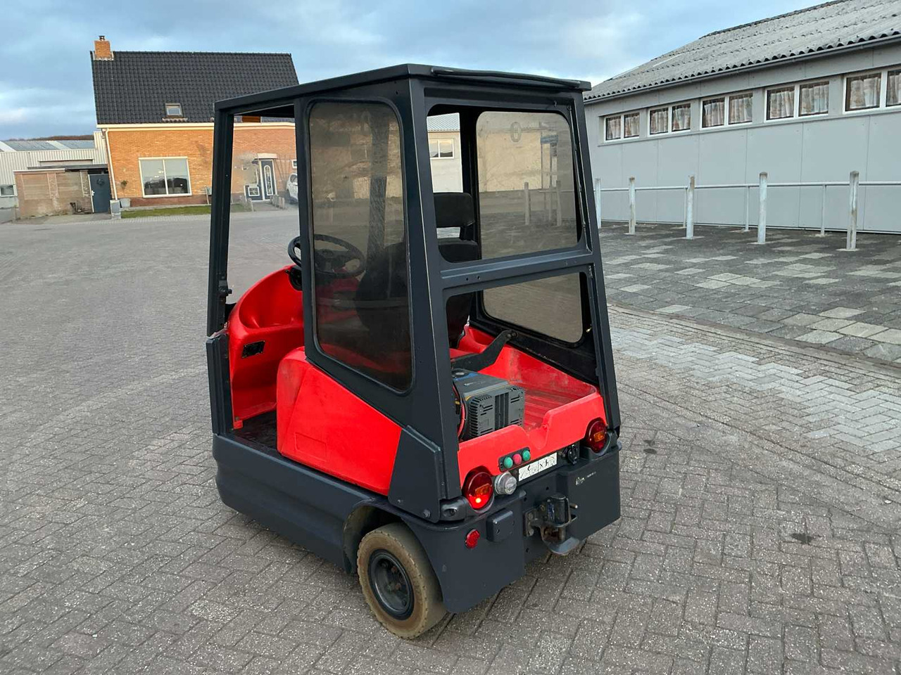 Linde P60Z - Municipal tractor: picture 3 Linde P60Z - Municipal tractor: picture 3