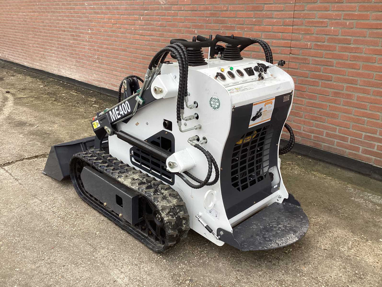 ME power ME 400 - Skid steer loader: picture 3 ME power ME 400 - Skid steer loader: picture 3