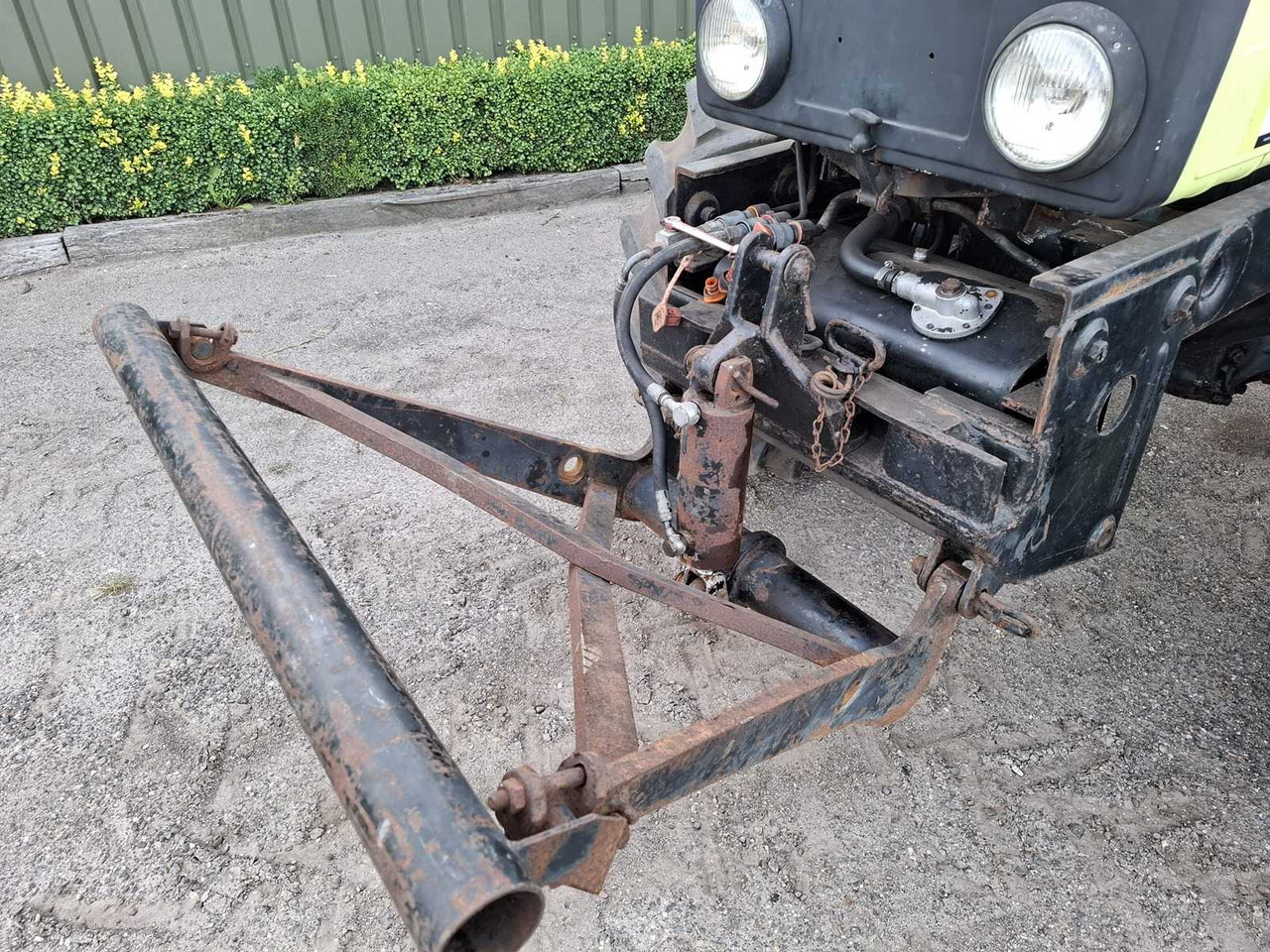 MERCEDES-BENZ - MB TRAC 800 - ALL-WHEEL DRIVE AGRICULTURAL TRACTOR - Farm tractor: picture 4 MERCEDES-BENZ - MB TRAC 800 - ALL-WHEEL DRIVE AGRICULTURAL TRACTOR - Farm tractor: picture 4