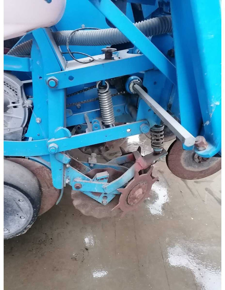 MONOSEM - Sowing equipment: picture 2 MONOSEM - Sowing equipment: picture 2