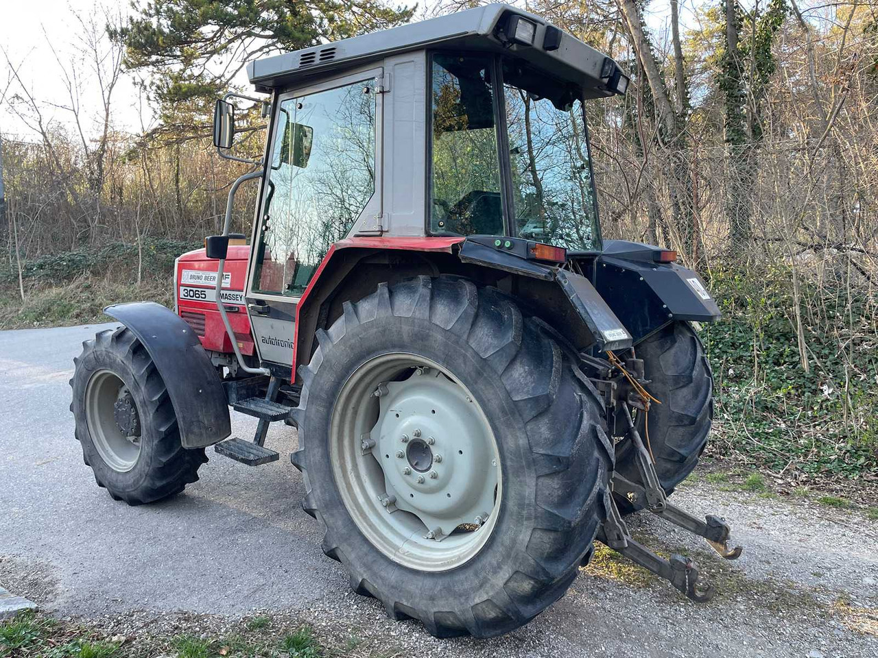 Massey Ferguson 3065 - Farm tractor: picture 2 Massey Ferguson 3065 - Farm tractor: picture 2