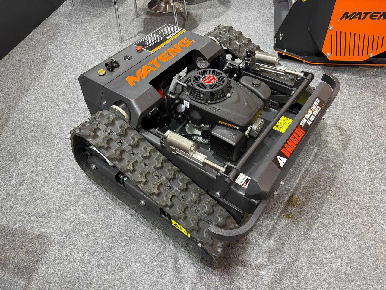 Mateng grasmaaier op rupsen - Flail mower/ Mulcher: picture 2 Mateng grasmaaier op rupsen - Flail mower/ Mulcher: picture 2