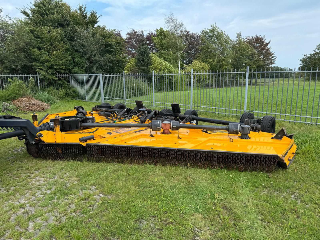 Mcconnel SR820 - Hay and forage equipment: picture 2 Mcconnel SR820 - Hay and forage equipment: picture 2