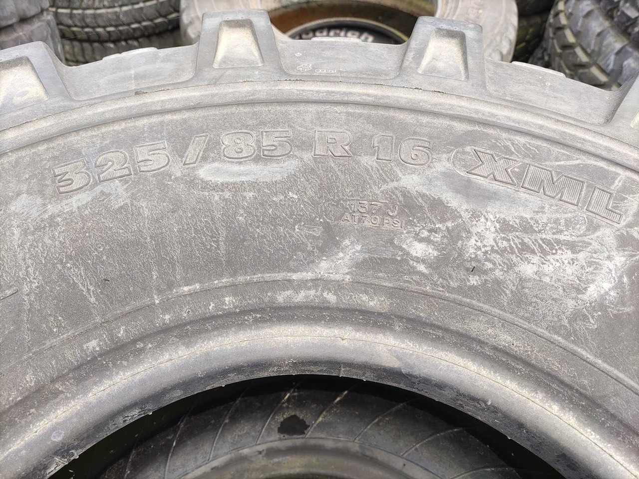 Michelin XML 325/85R16 - Wheels and tires for Farm tractor: picture 5 Michelin XML 325/85R16 - Wheels and tires for Farm tractor: picture 5