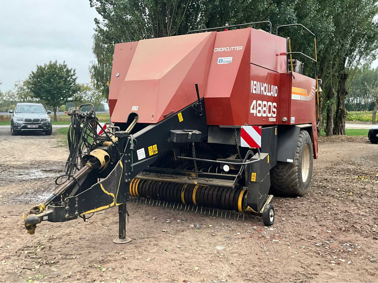 New Holland 4880S - Round baler: picture 1 New Holland 4880S - Round baler: picture 1