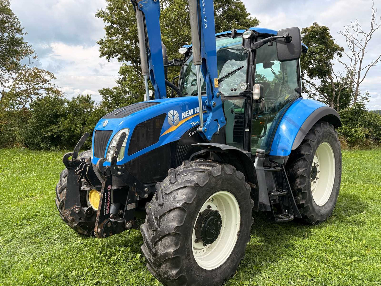 New Holland T5.105 EC - Farm tractor: picture 2 New Holland T5.105 EC - Farm tractor: picture 2