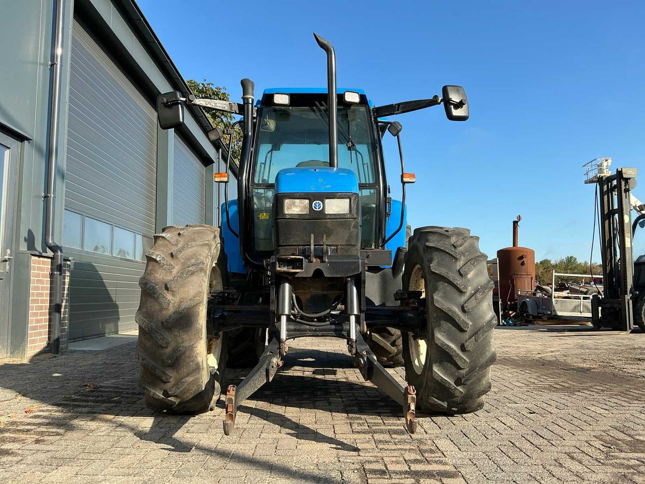 Farm tractor New Holland TS100: picture 25