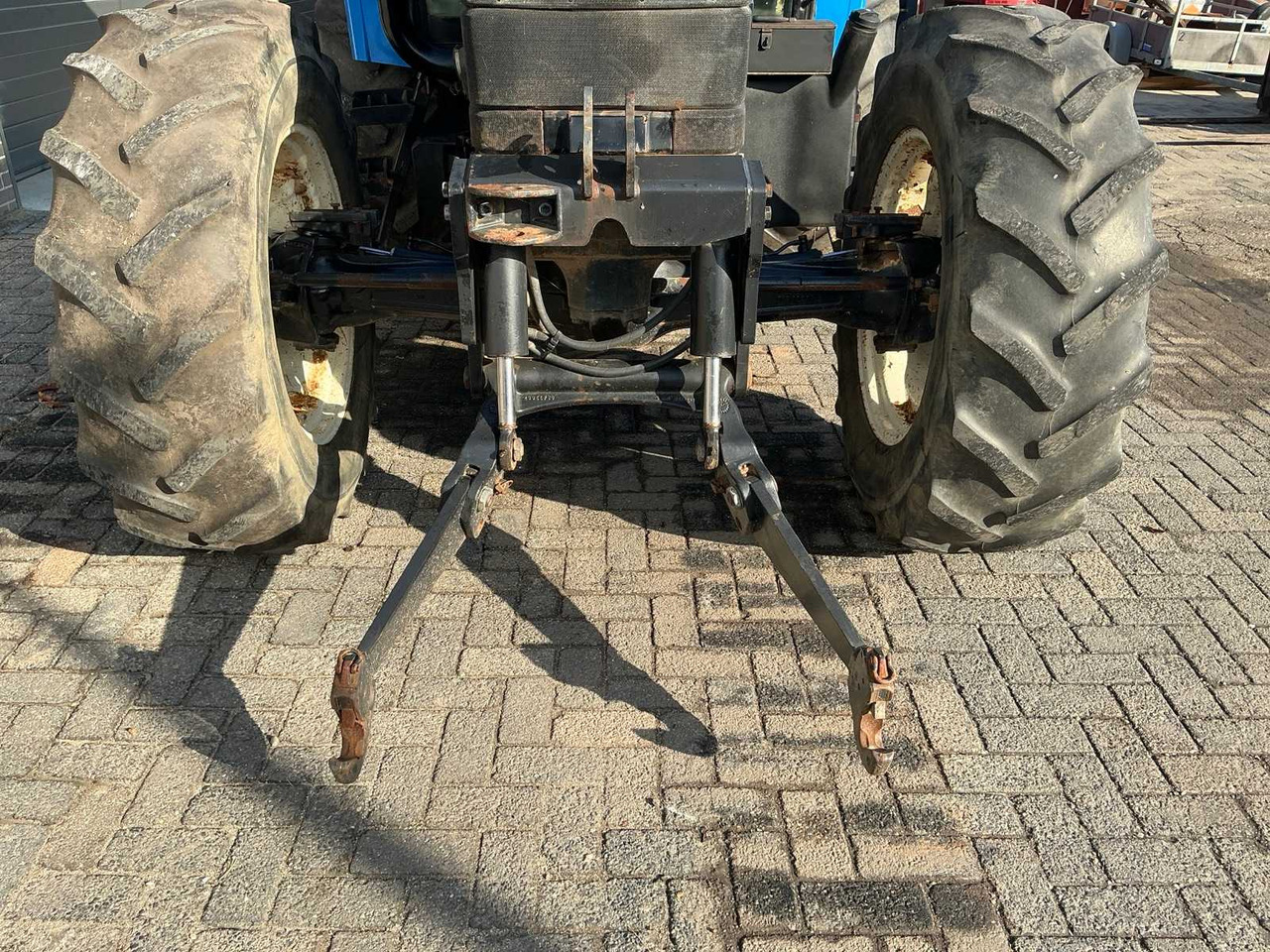 Farm tractor New Holland TS100: picture 7