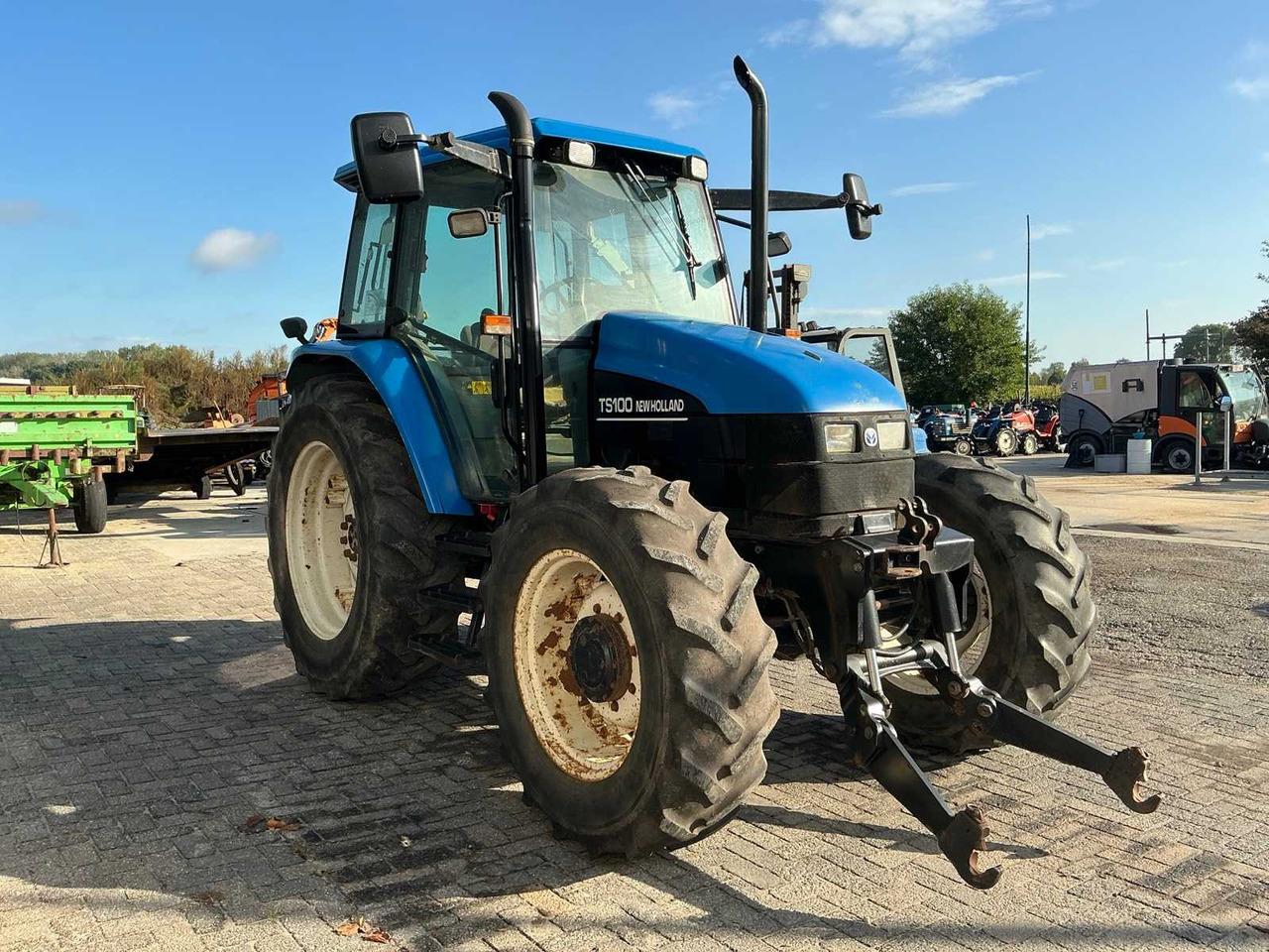 Farm tractor New Holland TS100: picture 6