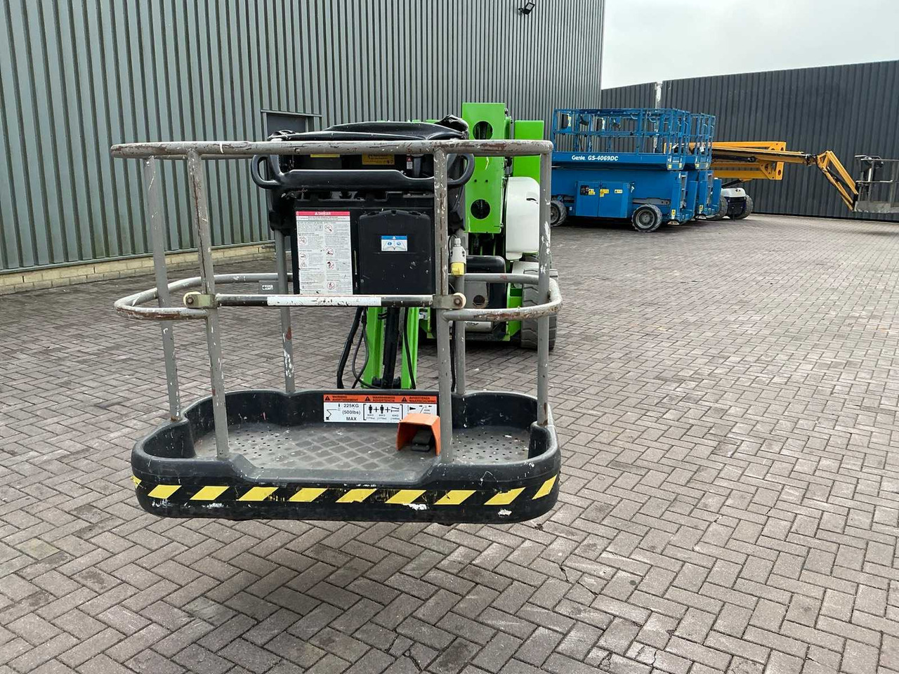 Nifty HR15N Hybrid MK3 - Aerial platform: picture 3 Nifty HR15N Hybrid MK3 - Aerial platform: picture 3