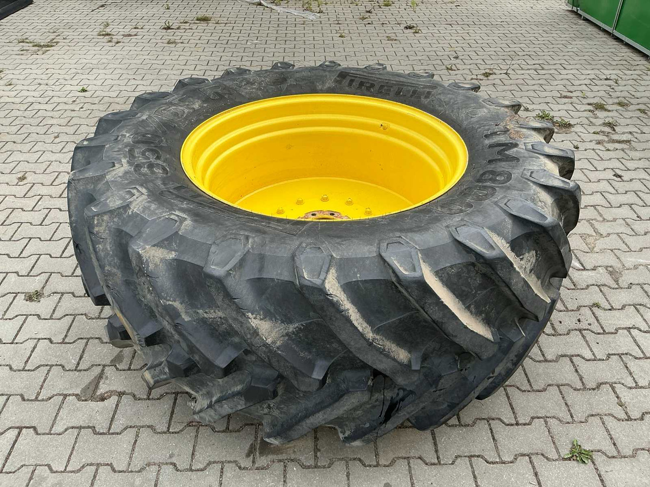 Pirelli TM800 - Wheels and tires for Farm tractor: picture 5 Pirelli TM800 - Wheels and tires for Farm tractor: picture 5