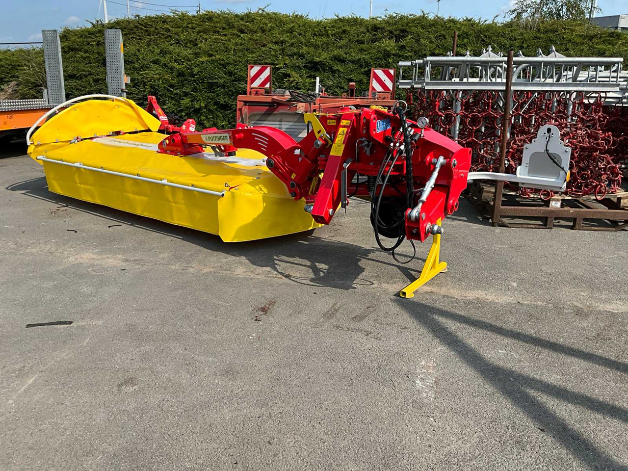 Pöttinger Novacat 302 - Flail mower/ Mulcher: picture 1 Pöttinger Novacat 302 - Flail mower/ Mulcher: picture 1