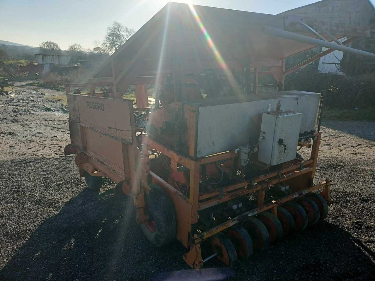 REGERO R2100TP - Sowing equipment: picture 4 REGERO R2100TP - Sowing equipment: picture 4