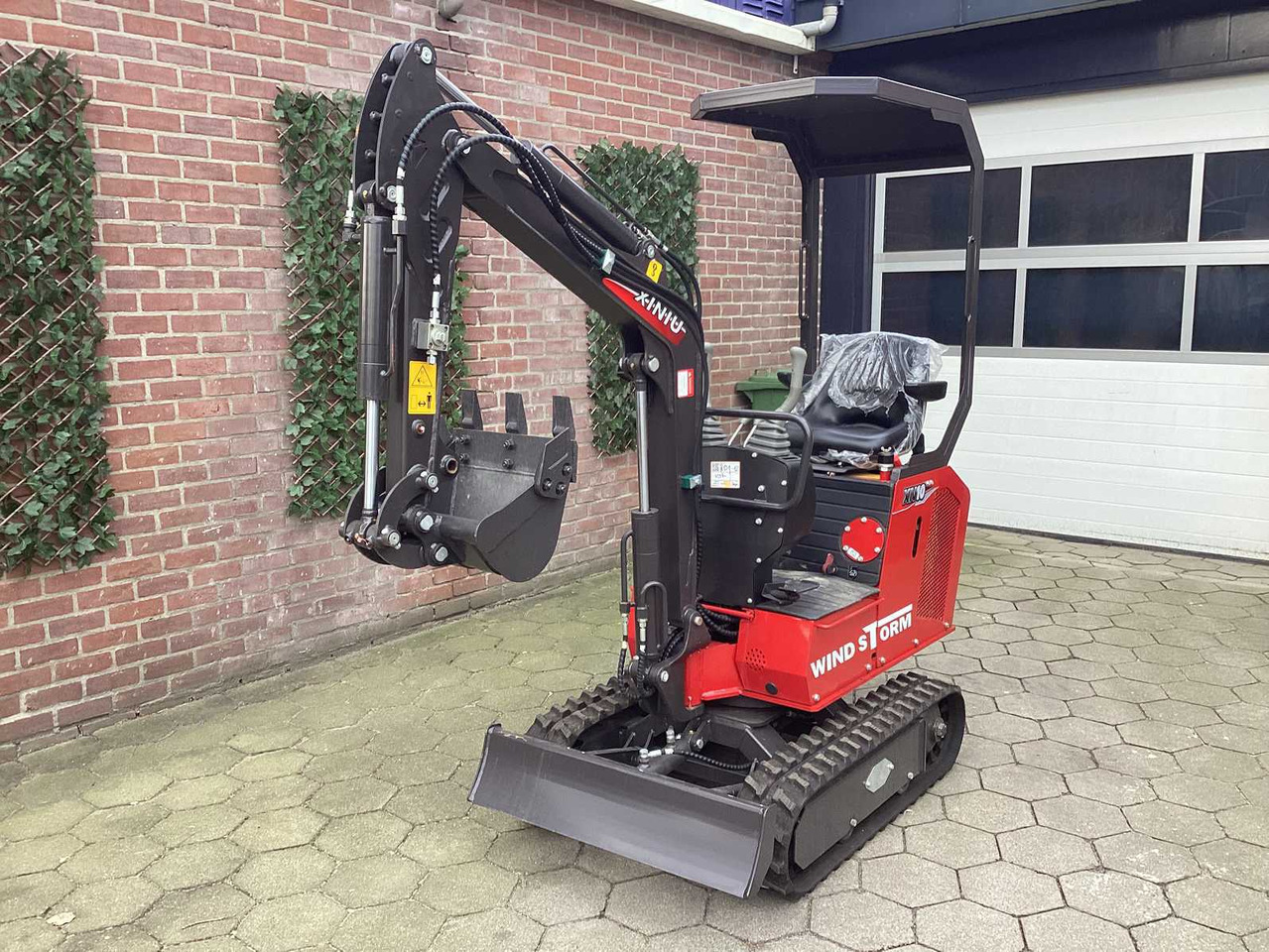 RHINOCEROS WINDSTORM XN 10 - Mini excavator: picture 5 RHINOCEROS WINDSTORM XN 10 - Mini excavator: picture 5