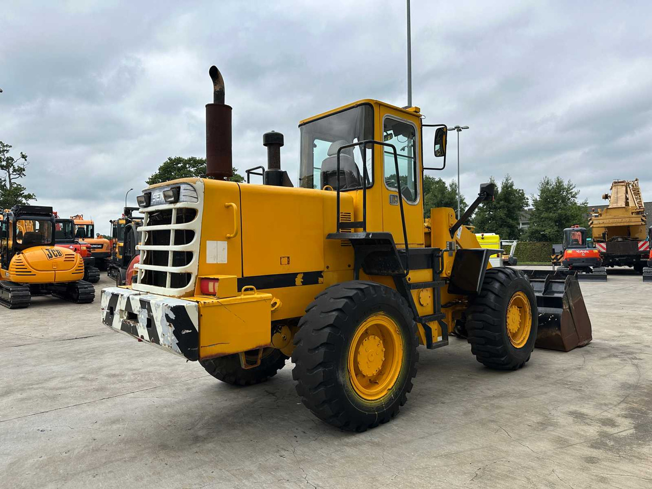 SEM ZL30F-1 - Wheel loader: picture 4 SEM ZL30F-1 - Wheel loader: picture 4