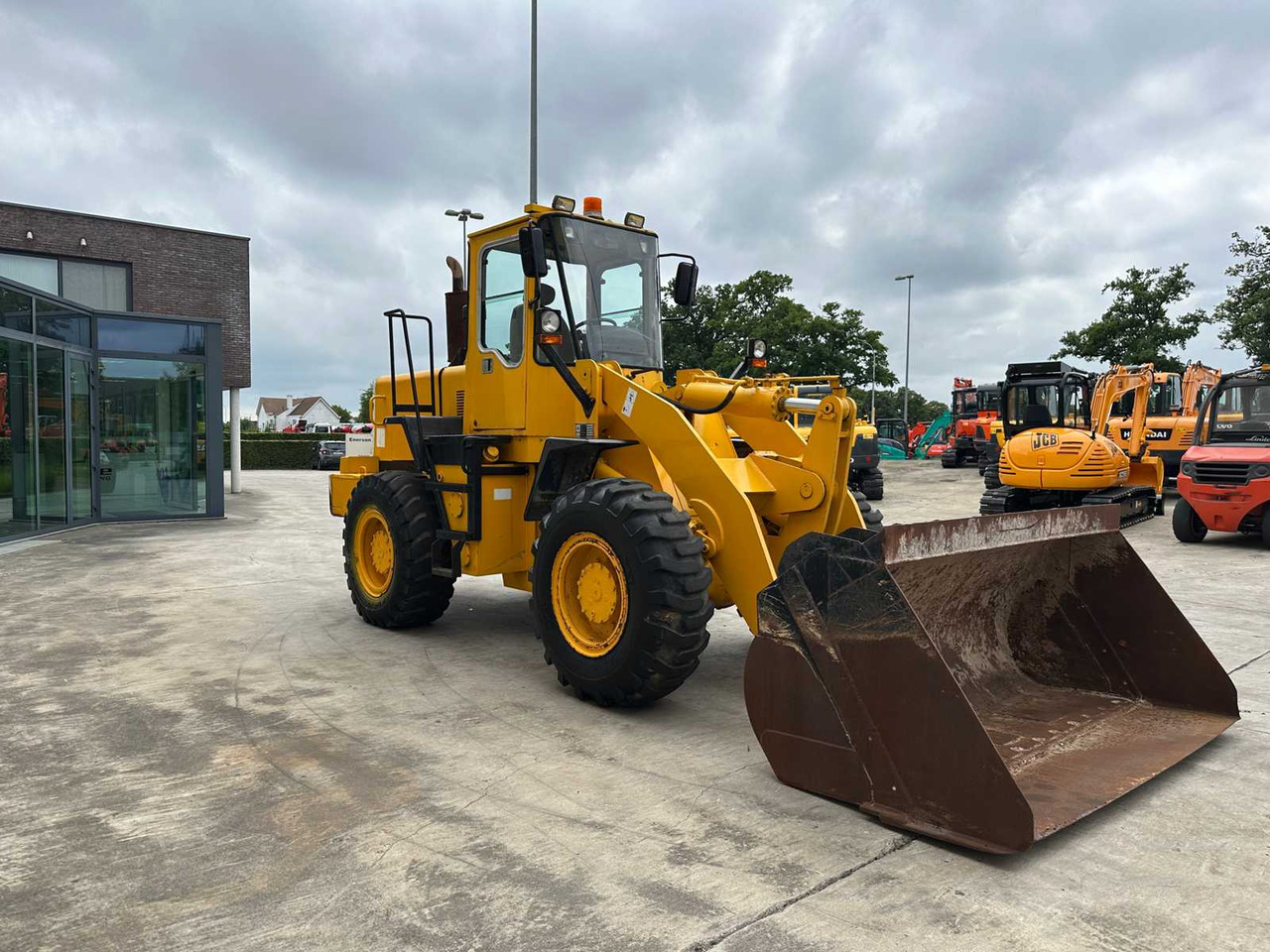 SEM ZL30F-1 - Wheel loader: picture 3 SEM ZL30F-1 - Wheel loader: picture 3