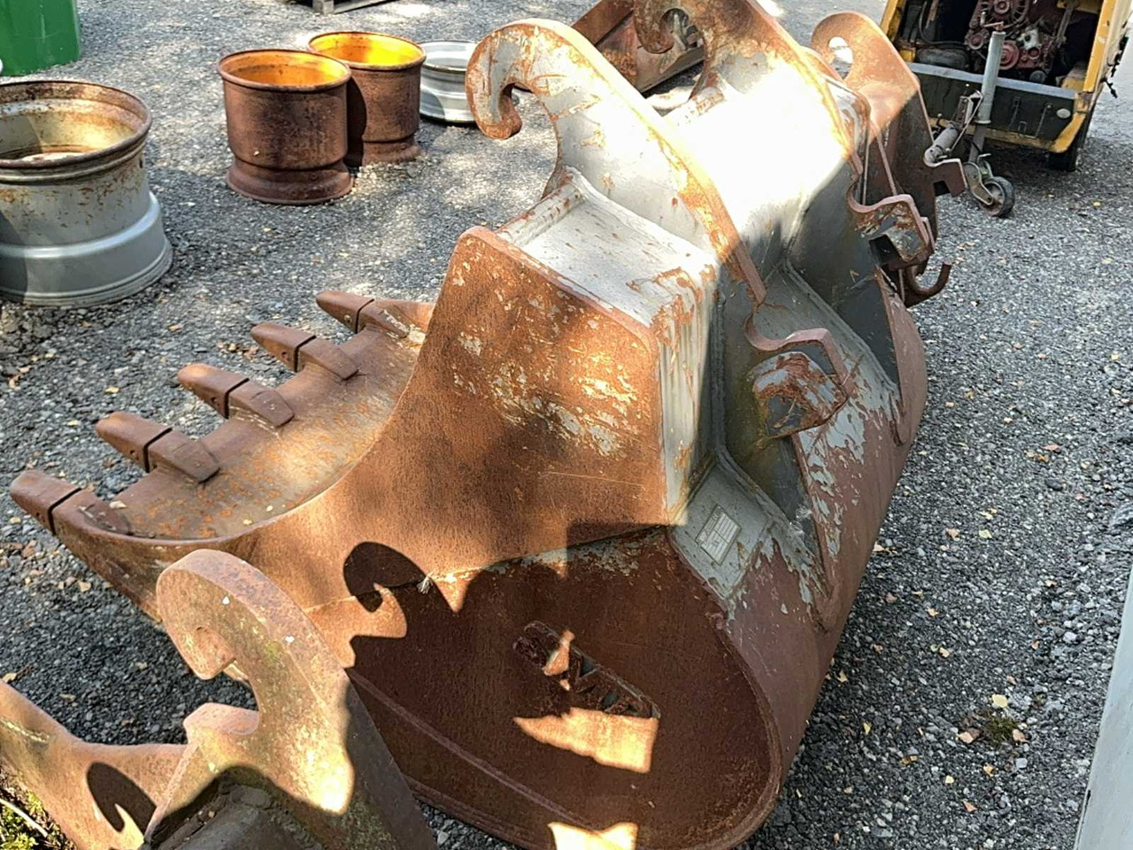 SMP - Excavator bucket: picture 3 SMP - Excavator bucket: picture 3