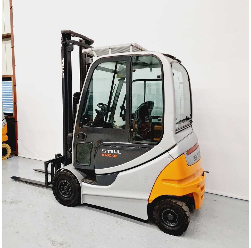 STILL - RX 60-25 - FORKLIFT - FREE-LIFT - SIDE-SHIFT - Forklift: picture 2 STILL - RX 60-25 - FORKLIFT - FREE-LIFT - SIDE-SHIFT - Forklift: picture 2