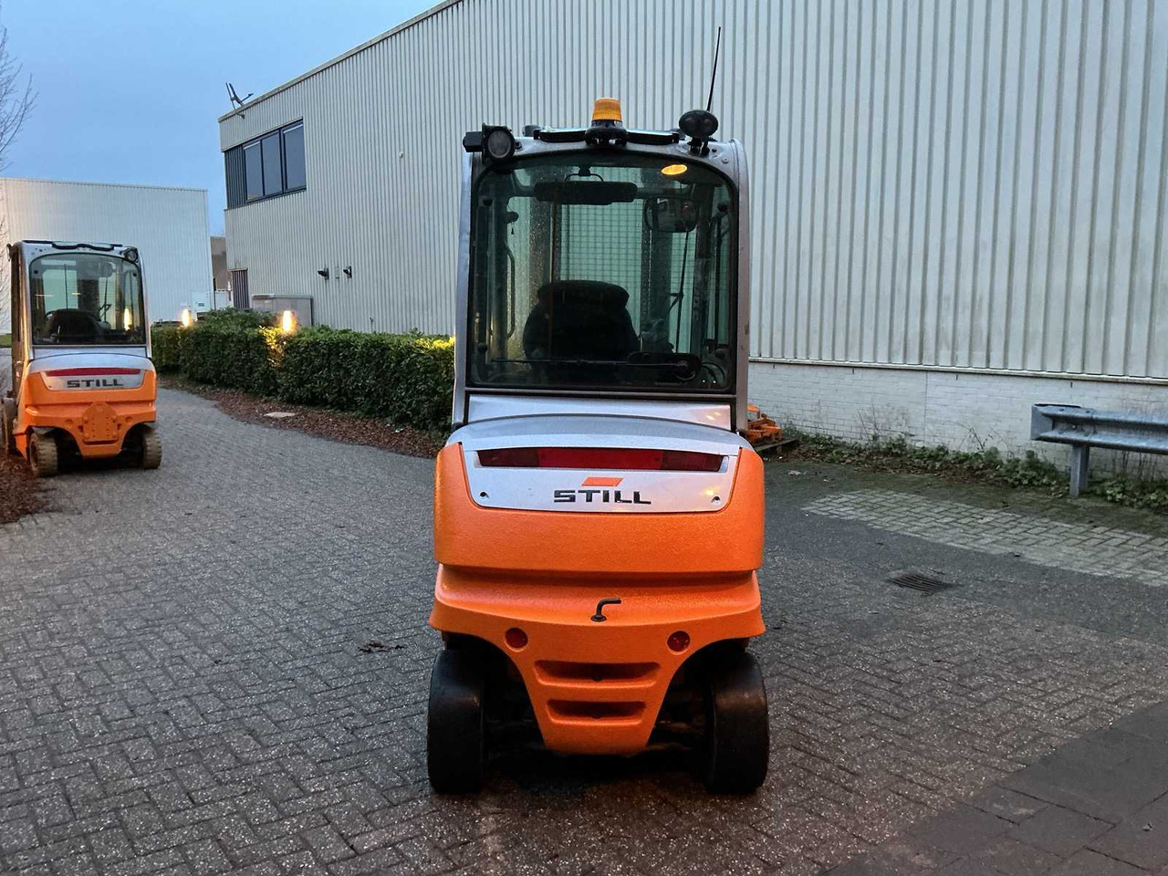 STILL - RX60-40 - FORKLIFT TRUCKS - 2009 - Forklift: picture 4 STILL - RX60-40 - FORKLIFT TRUCKS - 2009 - Forklift: picture 4