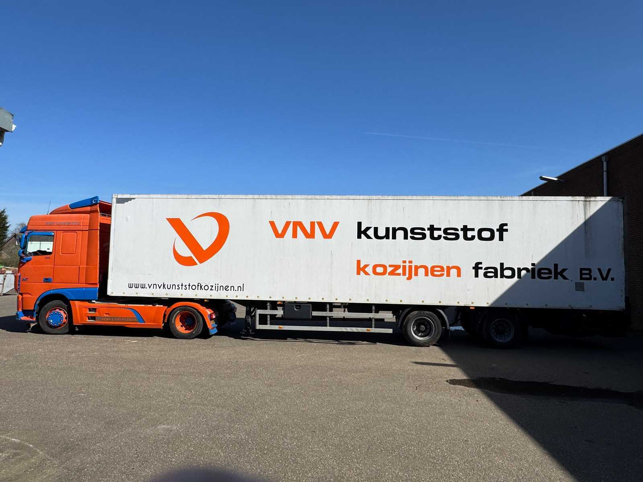 H.T.F. - 2001 - SEMI-TRAILER WITH CLOSED INSULATED BODY WITH STEERED REAR AXLE, AMA TAIL LIFT 14 METERS OG-12-ZV - Semi-trailer: picture 5 H.T.F. - 2001 - SEMI-TRAILER WITH CLOSED INSULATED BODY WITH STEERED REAR AXLE, AMA TAIL LIFT 14 METERS OG-12-ZV - Semi-trailer: picture 5