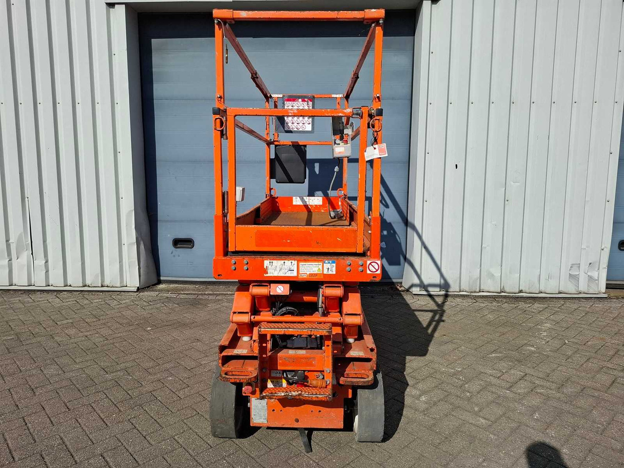 Skyjack SJ 3220 - Aerial platform: picture 4 Skyjack SJ 3220 - Aerial platform: picture 4