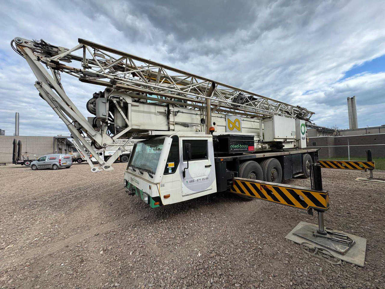 Spierings SK377-AT3 - Self-erecting tower crane: picture 3 Spierings SK377-AT3 - Self-erecting tower crane: picture 3