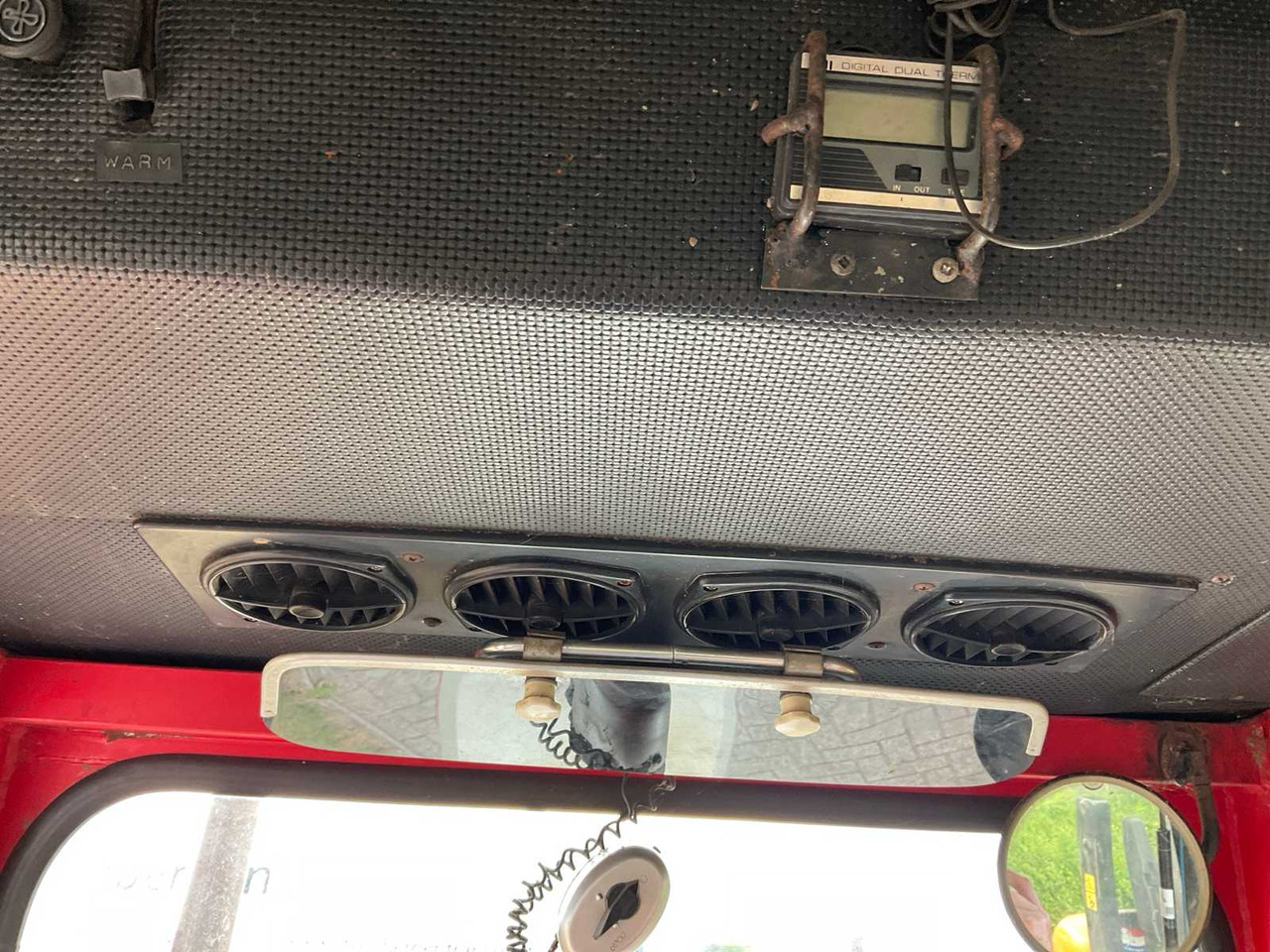 Compact tractor Steyr 8075: picture 27