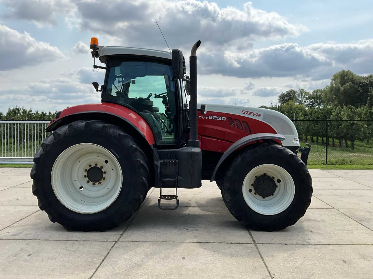 Steyr CVT 6230 - Farm tractor: picture 4 Steyr CVT 6230 - Farm tractor: picture 4