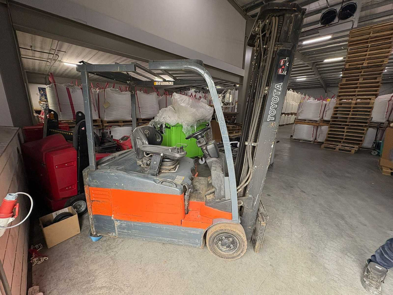 TOYOTA - 2005 - 7FBEF16 - FORKLIFT TRUCK - Forklift: picture 1 TOYOTA - 2005 - 7FBEF16 - FORKLIFT TRUCK - Forklift: picture 1