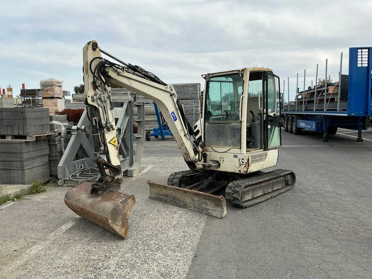 Terex HR 3.7 Knickmatik - Mini excavator: picture 1 Terex HR 3.7 Knickmatik - Mini excavator: picture 1