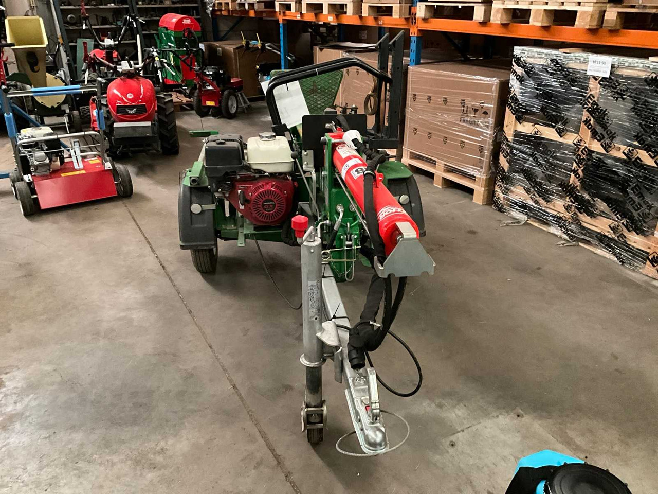 Thor DEMO - Farmer Multiuse Road 18 ton - Log splitter: picture 3 Thor DEMO - Farmer Multiuse Road 18 ton - Log splitter: picture 3