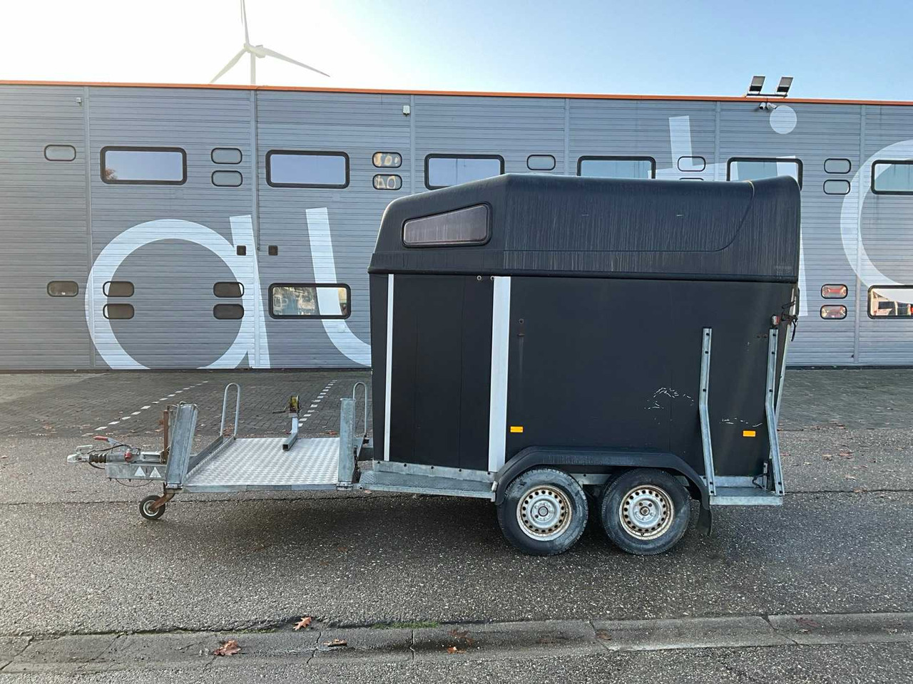 2006 HOTRARIJS PT-2600SS HORSE TRAILER WT-HN-61 - Trailer: picture 2 2006 HOTRARIJS PT-2600SS HORSE TRAILER WT-HN-61 - Trailer: picture 2