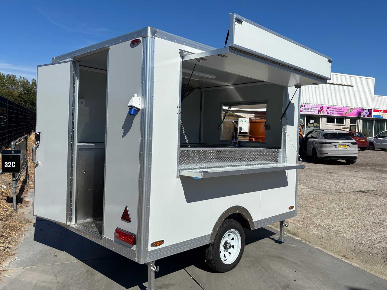 FOOD TRUCK - BOX TRAILER -NEW 2025 - Trailer: picture 3 FOOD TRUCK - BOX TRAILER -NEW 2025 - Trailer: picture 3