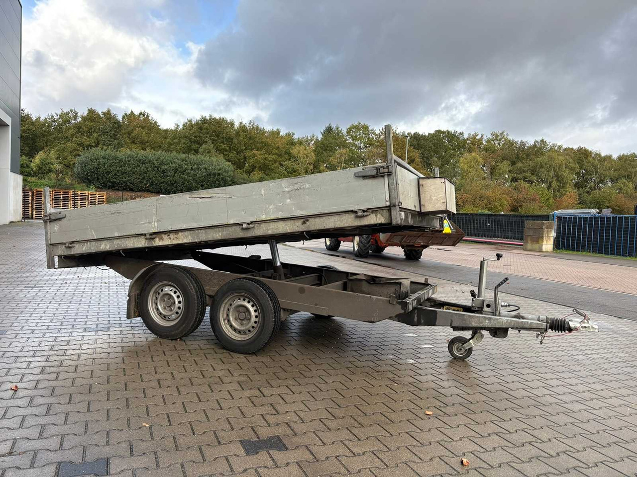 HAPERT - 2000 - D3000-02 - HYDRAULIC TIPPER TRAILER - Trailer: picture 4 HAPERT - 2000 - D3000-02 - HYDRAULIC TIPPER TRAILER - Trailer: picture 4